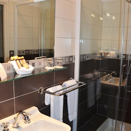 La Hotel 3*